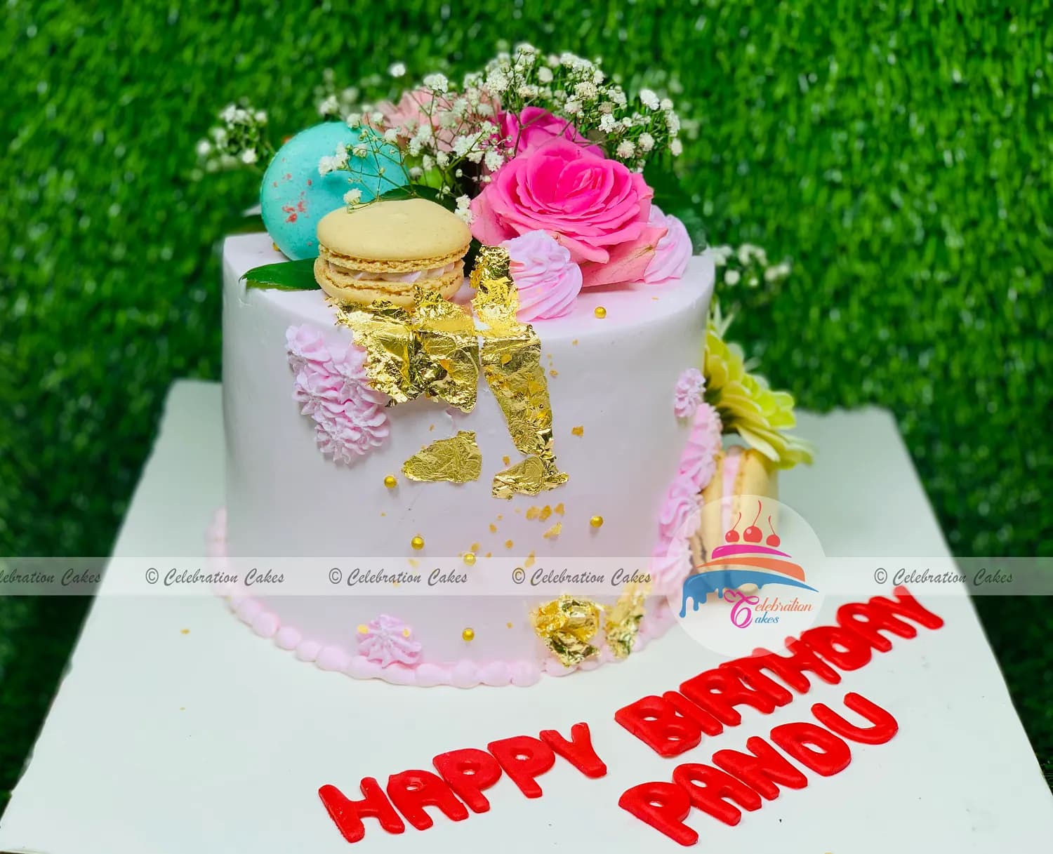 Amazing custom design cake (2 pounds) #134