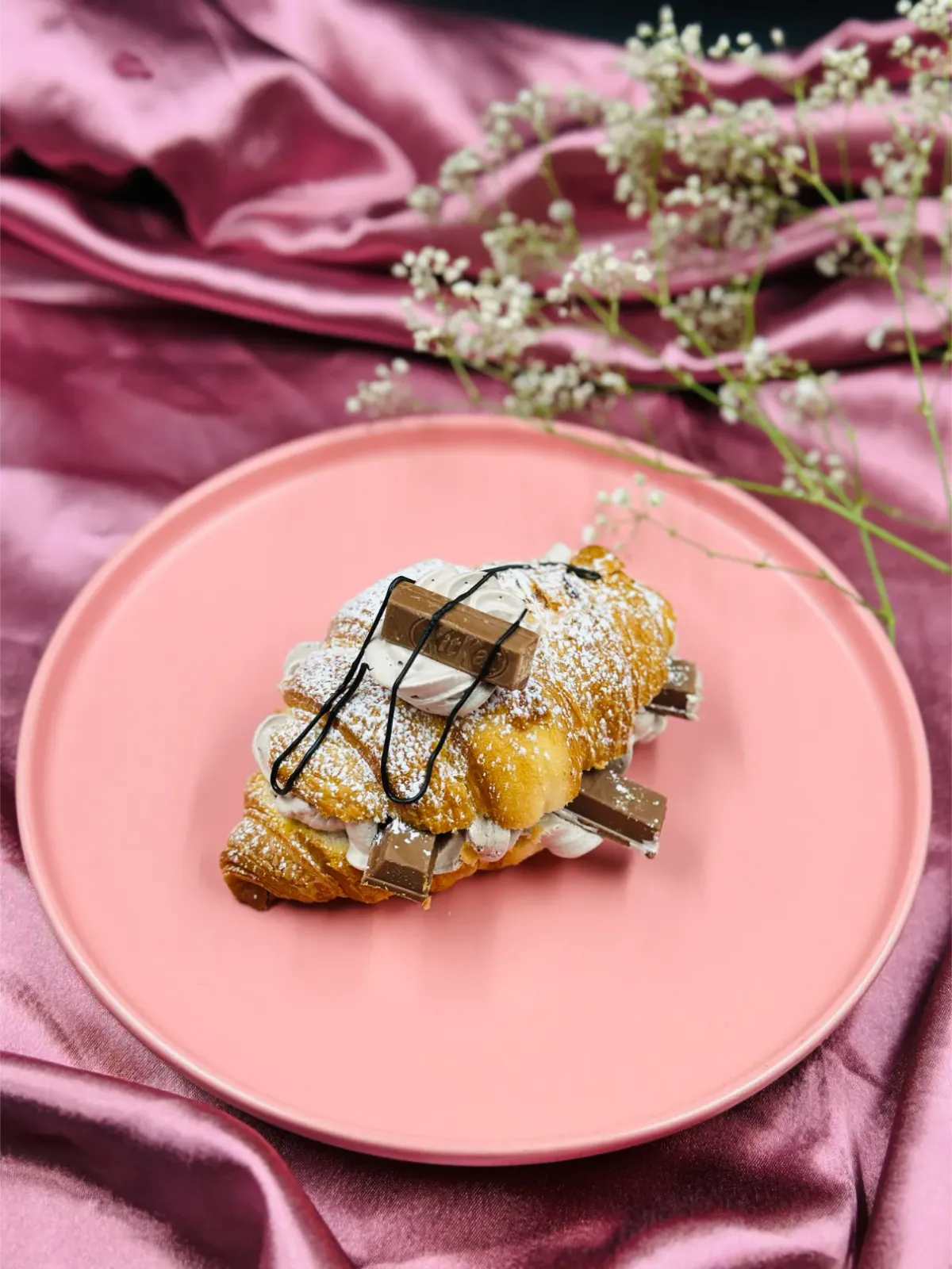 Kitkat Croissant